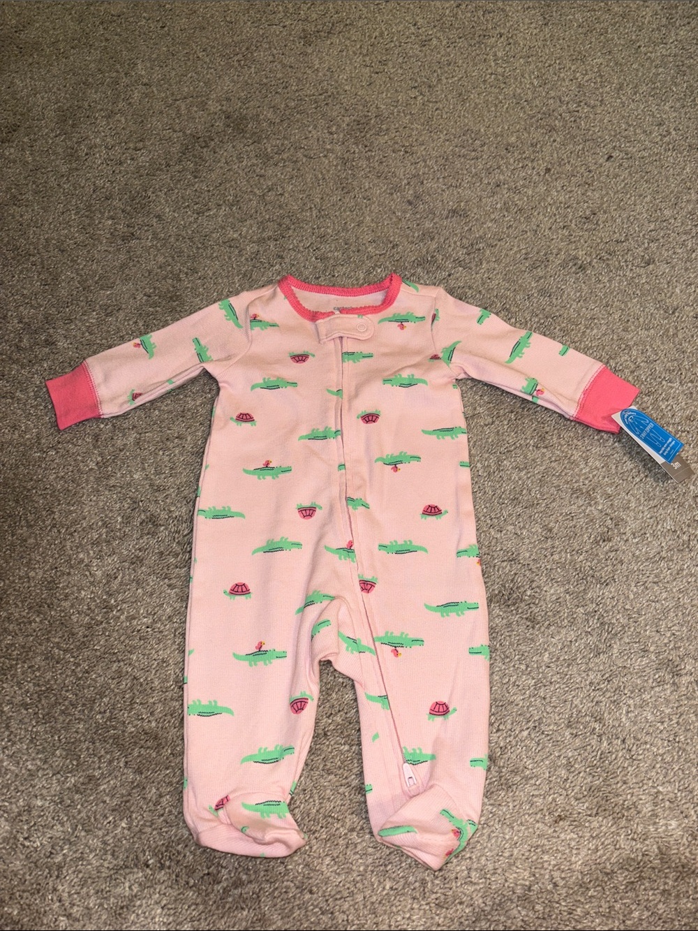 💖 Carter’s Ribbed Onesie - Picture 2 of 9